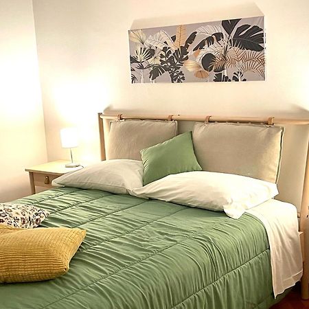 Dal Cavaliere Apartment Каляри Екстериор снимка