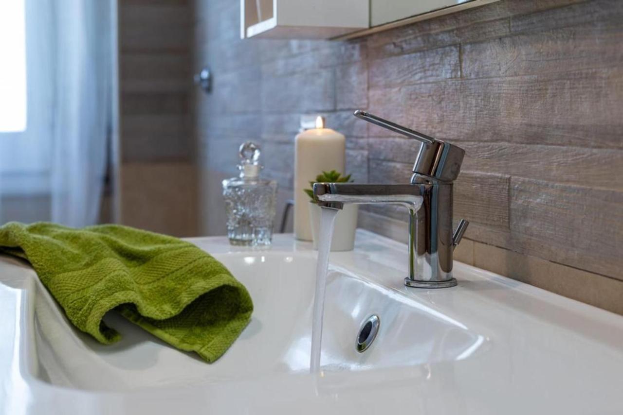 Dal Cavaliere Apartment Каляри Екстериор снимка