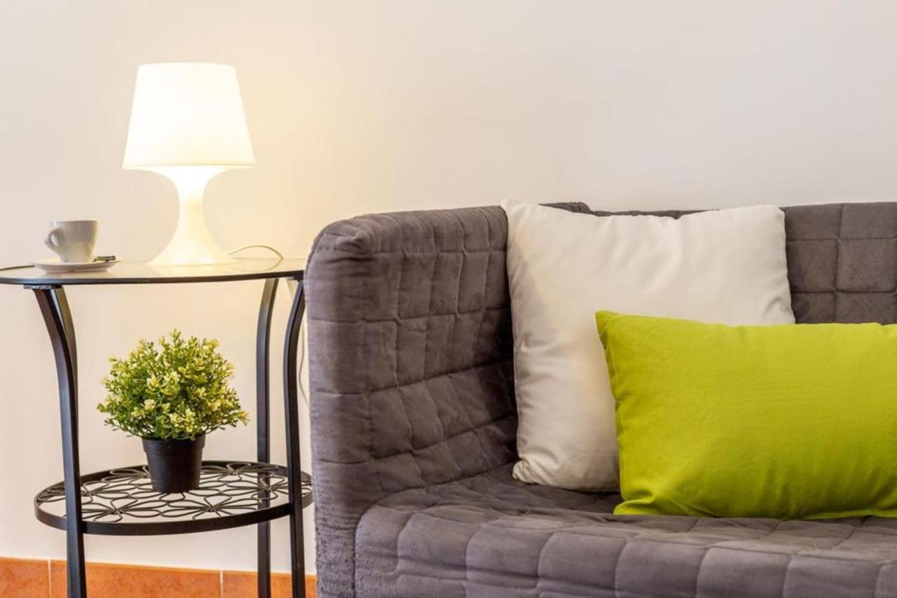 Dal Cavaliere Apartment Каляри Екстериор снимка